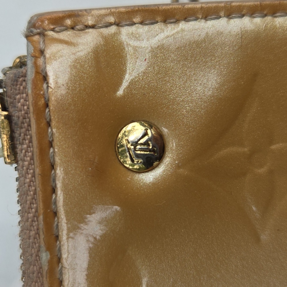 Louis Vuitton Vernis Key Ring Pouch Gold - Picture 17 of 17